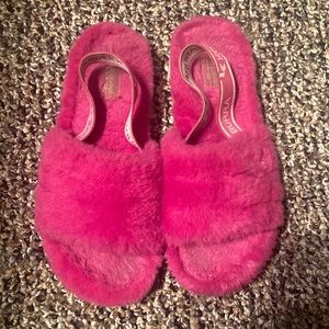 Koolaburra by ugg slides